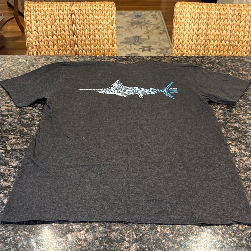 AFTCO Men's Gray T-Shirt